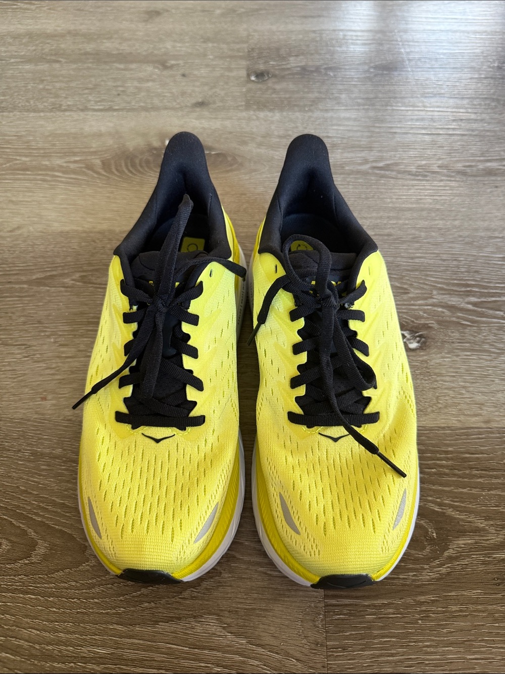 Hoka One One Men's Clifton 8 Running Shoes, size 7